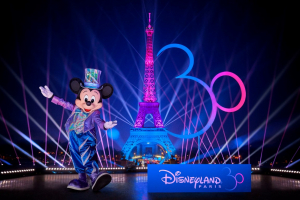 Mickey verlicht de Eiffeltoren voor het 30-jarig jubileum van Disneyland Parijs