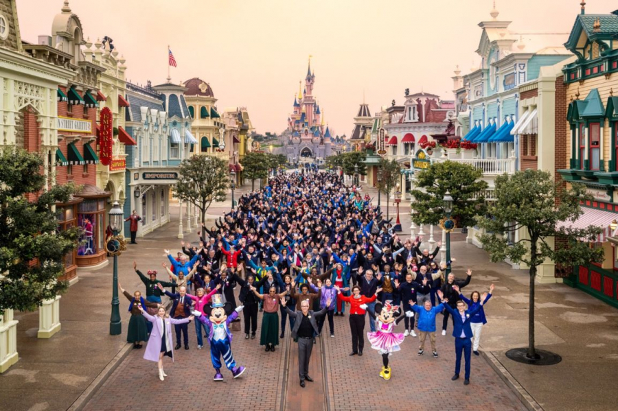 Disneyland Paris viert Cast Members die vanaf de openingsdag in het Resort hebben gewerkt