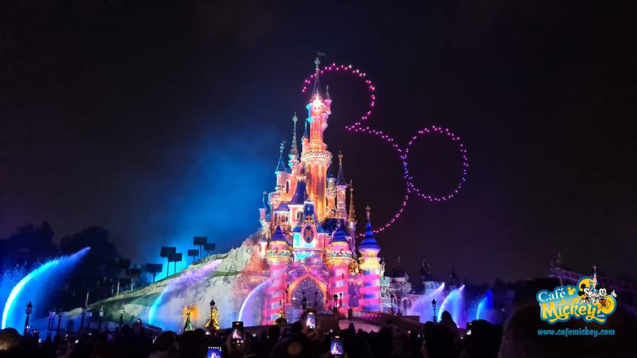 Disney D-Light, de show voor de 30e verjaardag van Disneyland Paris is uitgeroepen tot beste live entertainment in 2022